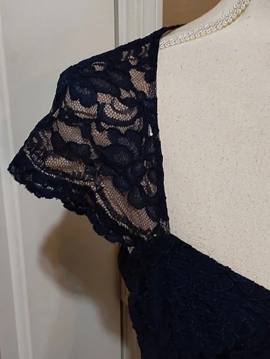 🌺 Like New Ralph Lauren Navy Stretch Lace Maxi Gown/Dress - Picture 3 of 11